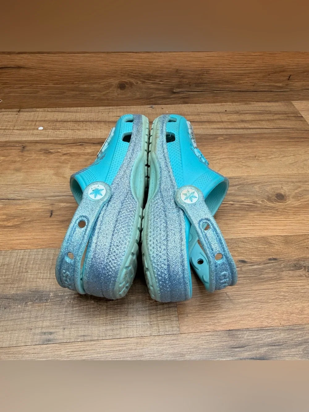 Crocs Blue Kids' size J2 Snowflake Clog Sandals
